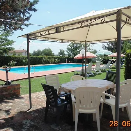 Maesta Dei Mori Villa Lucignano